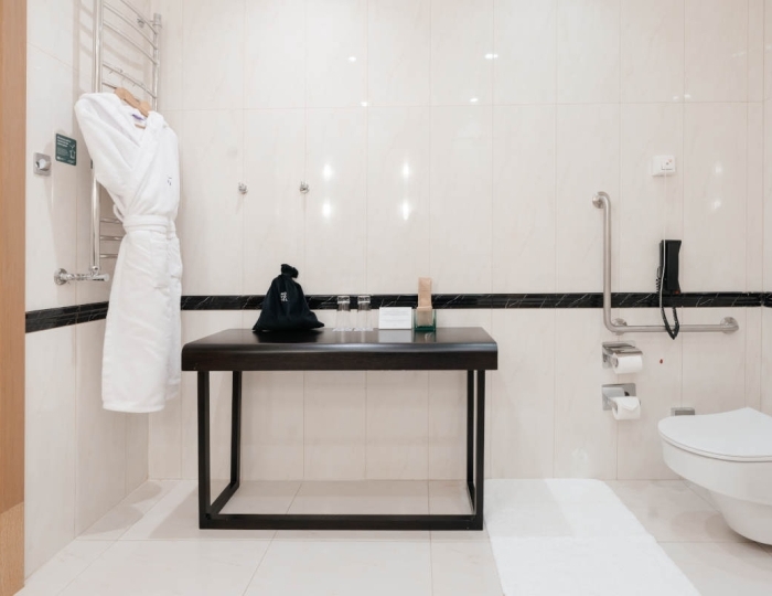 Супериор Кинг с видом на горы для людей с ограниченными возможностями - Отель Novotel Resort and Spa Krasnaya Polyana / Новотель Резорт и Спа Красная Поляна