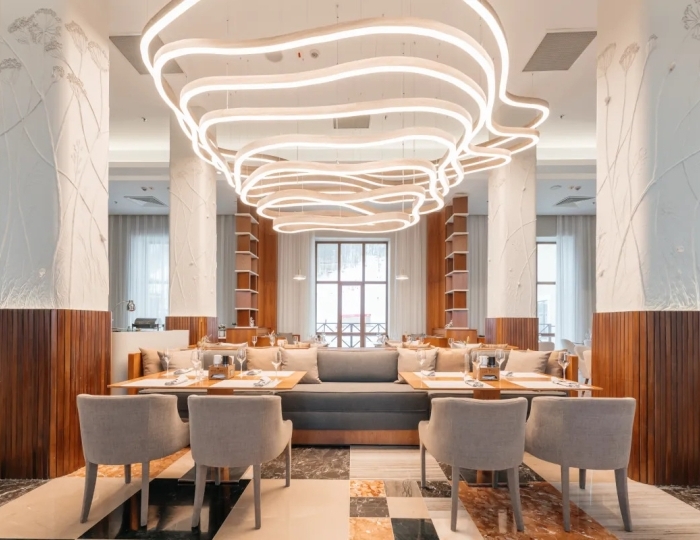 Панорамный ресторан «The Grill» - Отель Novotel Resort and Spa Krasnaya Polyana / Новотель Резорт и Спа Красная Поляна