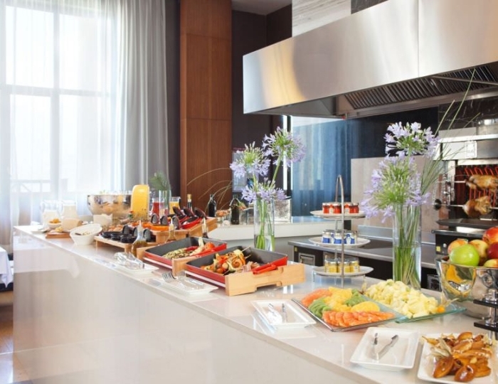 Ресторан The Grill - Отель Novotel Resort and Spa Krasnaya Polyana / Новотель Резорт и Спа Красная Поляна