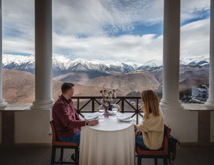 Ресторан The Grill - Отель Novotel Resort and Spa Krasnaya Polyana / Новотель Резорт и Спа Красная Поляна